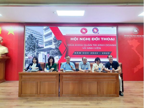 HỘI NGHỊ ĐỐI THOẠI GIỮA KHOA QUẢN TRỊ KINH DOANH VÀ SINH VIÊN