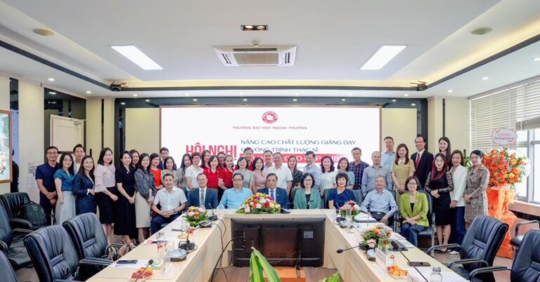 HỘI NGHỊ THẠC SĨ ĐIỀU HÀNH CAO CẤP – EMBA 2023: NÂNG TẦM CHẤT LƯỢNG ĐÀO TẠO NHÀ QUẢN LÝ CAO CẤP THỰC CHIẾN