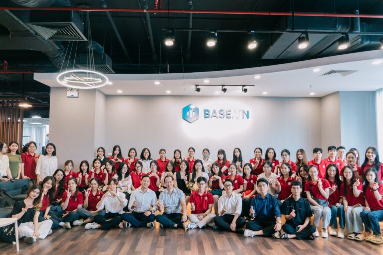 Sinh viên Khoa QTKD tham quan Công ty Cổ phần BASE ENTERPRISE