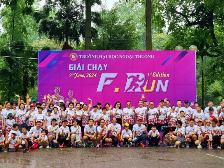CÔNG ĐOÀN KHOA QUẢN TRỊ KINH DOANH THAM GIA GIẢI CHẠY F.RUN – 1st EDITION