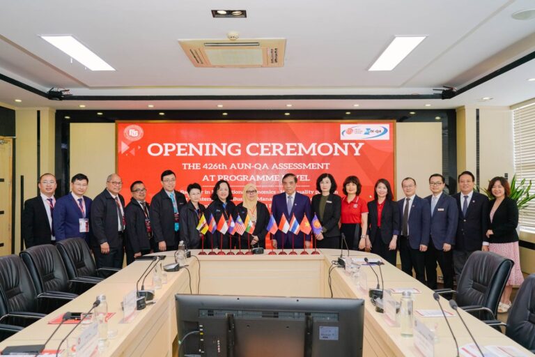 KHAI MẠC ĐỢT KIỂM ĐỊNH LẦN THỨ 426 CHO 3 CHƯƠNG TRÌNH ĐÀO TẠO CỬ NHÂN CỦA TRƯỜNG ĐH NGOẠI THƯƠNG THEO TIÊU CHUẨN AUN – QA