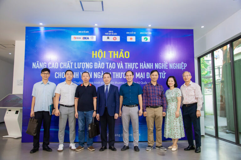 HỘI THẢO NÂNG CAO CHẤT LƯỢNG ĐÀO TẠO VÀ THỰC HÀNH NGHỀ NGHIỆP CHO SINH VIÊN NGÀNH THƯƠNG MẠI ĐIỆN TỬ