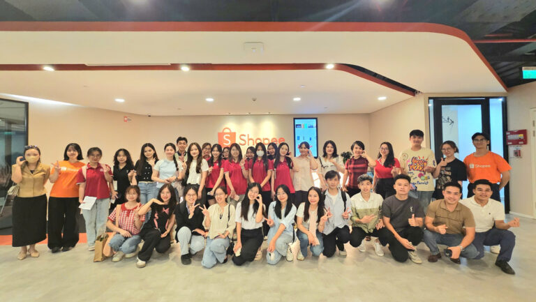 Lớp Quản trị đổi mới – Trường Đại học Ngoại thương tham quan văn phòng Shopee Hà Nội
