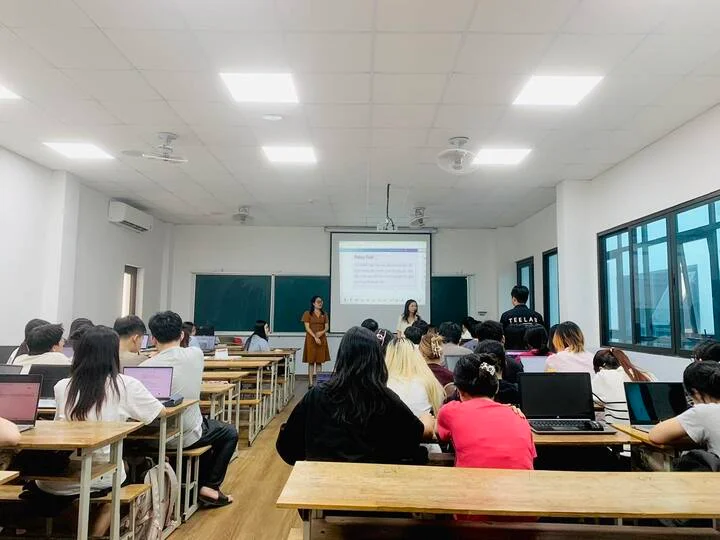 [RECAP LỚP HỌC QUẢN TRỊ QUAN HỆ CÔNG CHÚNG] TRẢI NGHIỆM THỰC TIỄN CÙNG KHÁCH MỜI NGUYỄN TƯỜNG VÂN